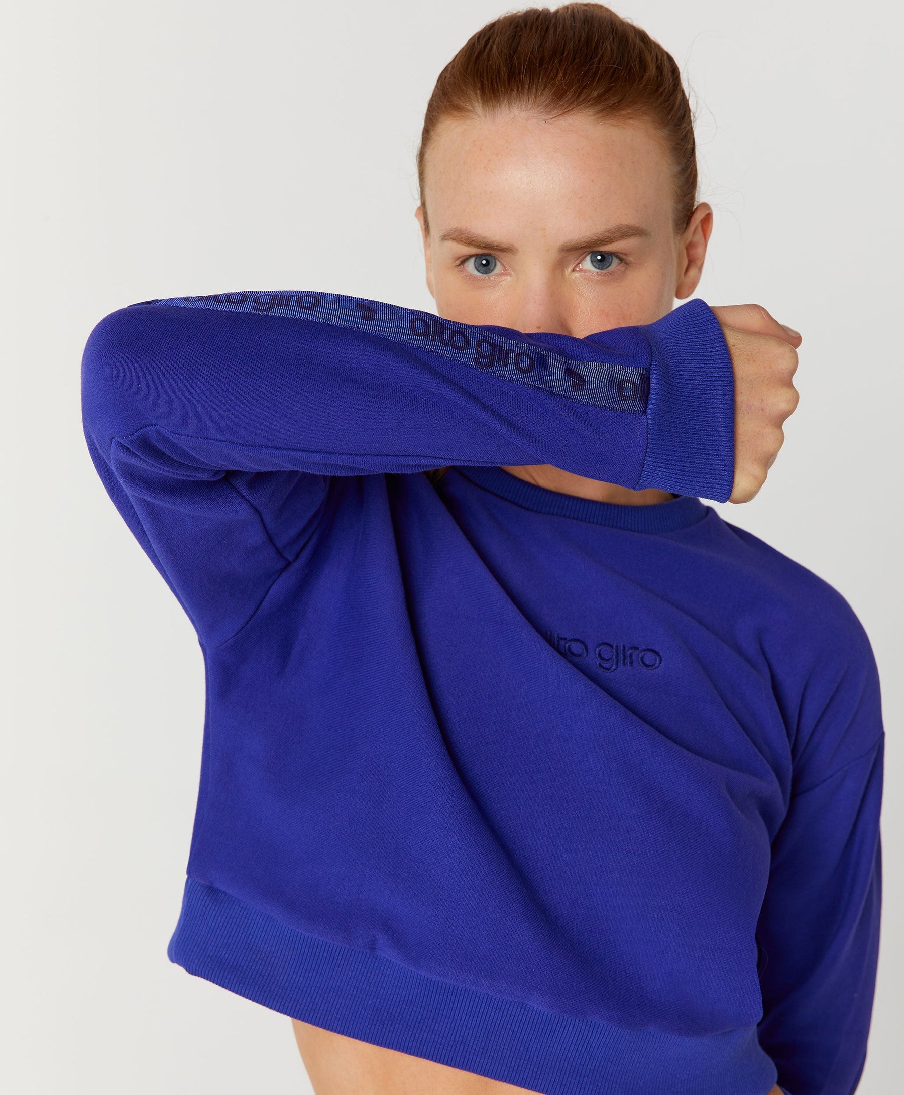 Blusa De Moletom Cropped Faixa Alto Giro