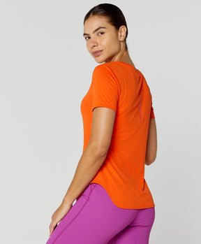 T-Shirt Eterna Gola Redonda Alongada