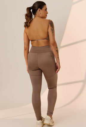 Legging lisa castanho com bolsos Solare